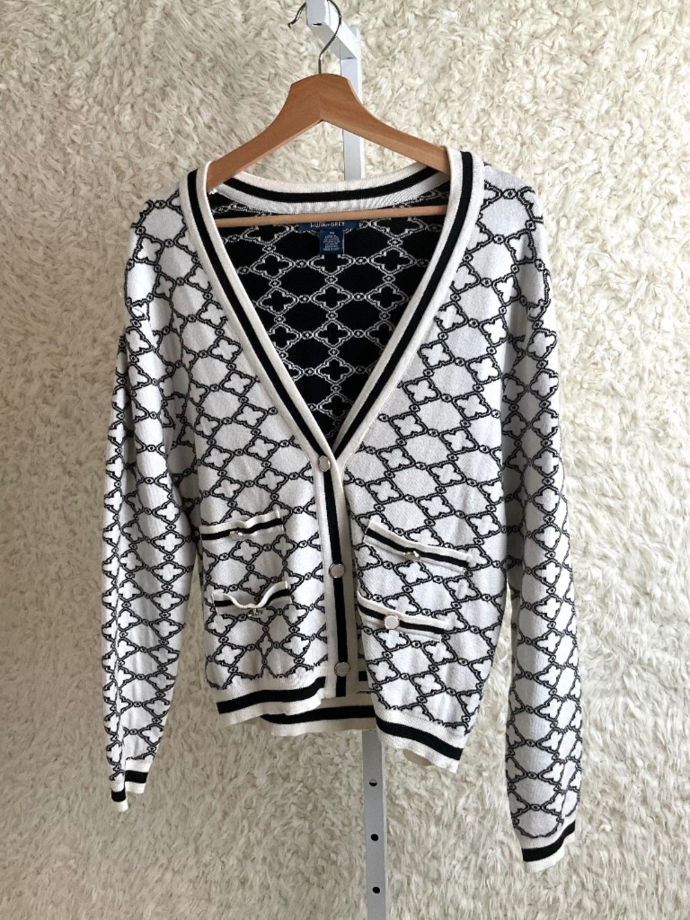 LARK + GREY BLACK AND WHITE PATTERNED CARDIGAN SWEATER~SIZE PETITE MEDIUM!